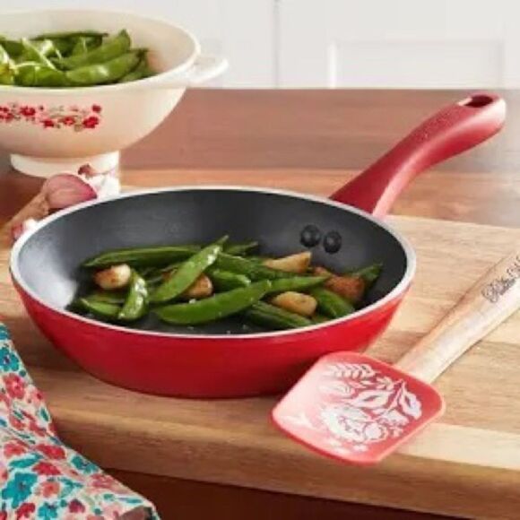 🦋 New Pioneer Woman Timeless Beauty Red 8-Inch Fry Pan & Mini Silicon Spatula - Picture 3 of 7